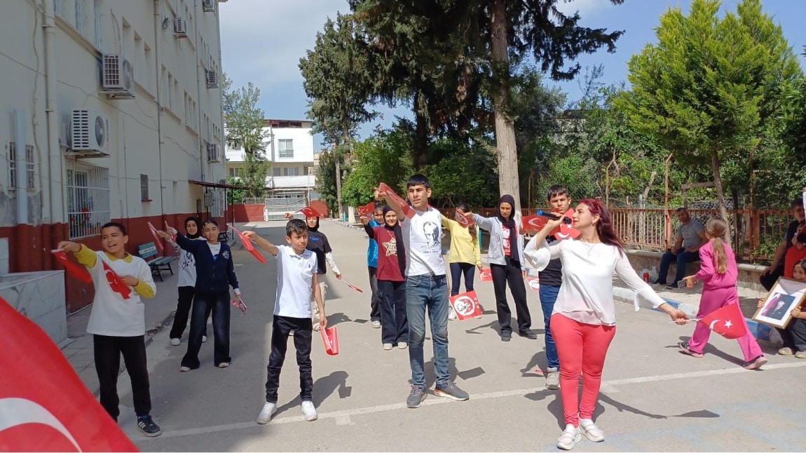 23 Nisan Ulusal Egemenlik ve Çocuk Bayramı Okulumuzda Çoşkuyla Kutlandı